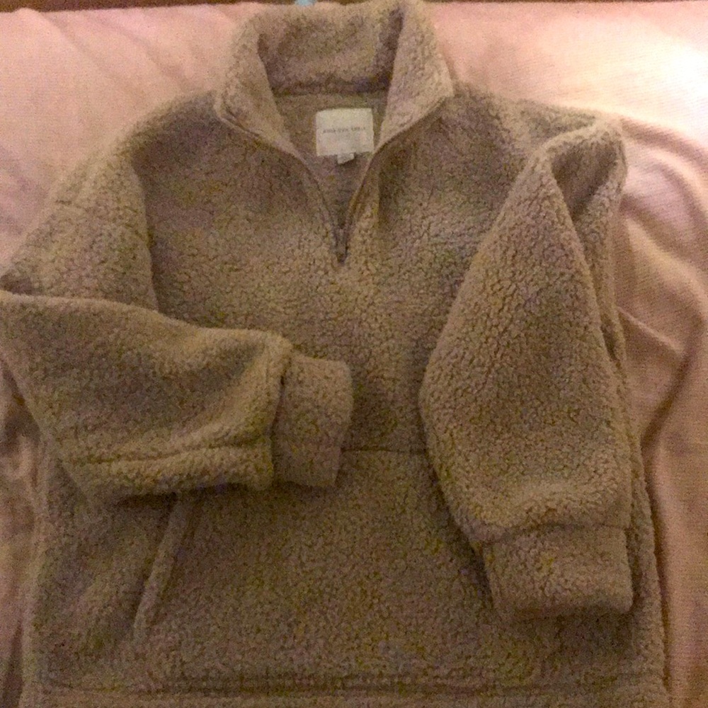 American Eagle Outfitters fleece sweater in tan/oatmeal color, women’s small